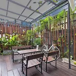 B2 Nimman Premier Hotel